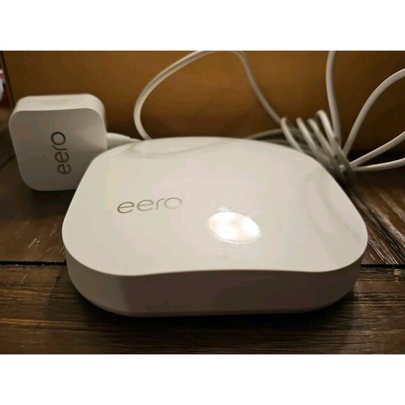 Eero A010001 1st Generation Mesh WiFi Router - Picture 2 of 6